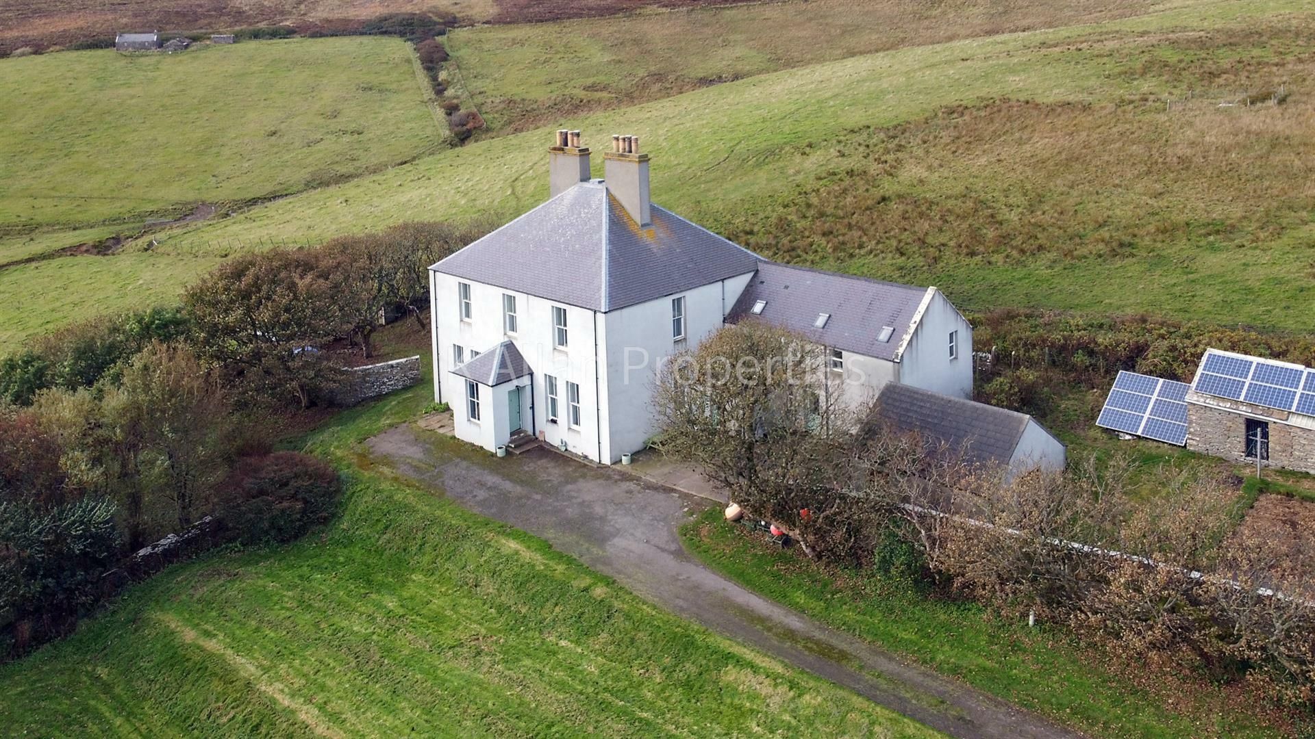 7 bed detached house