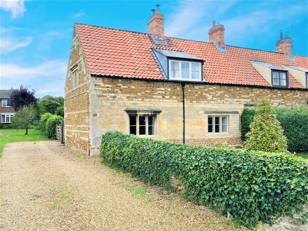 2 bed semi-detached house