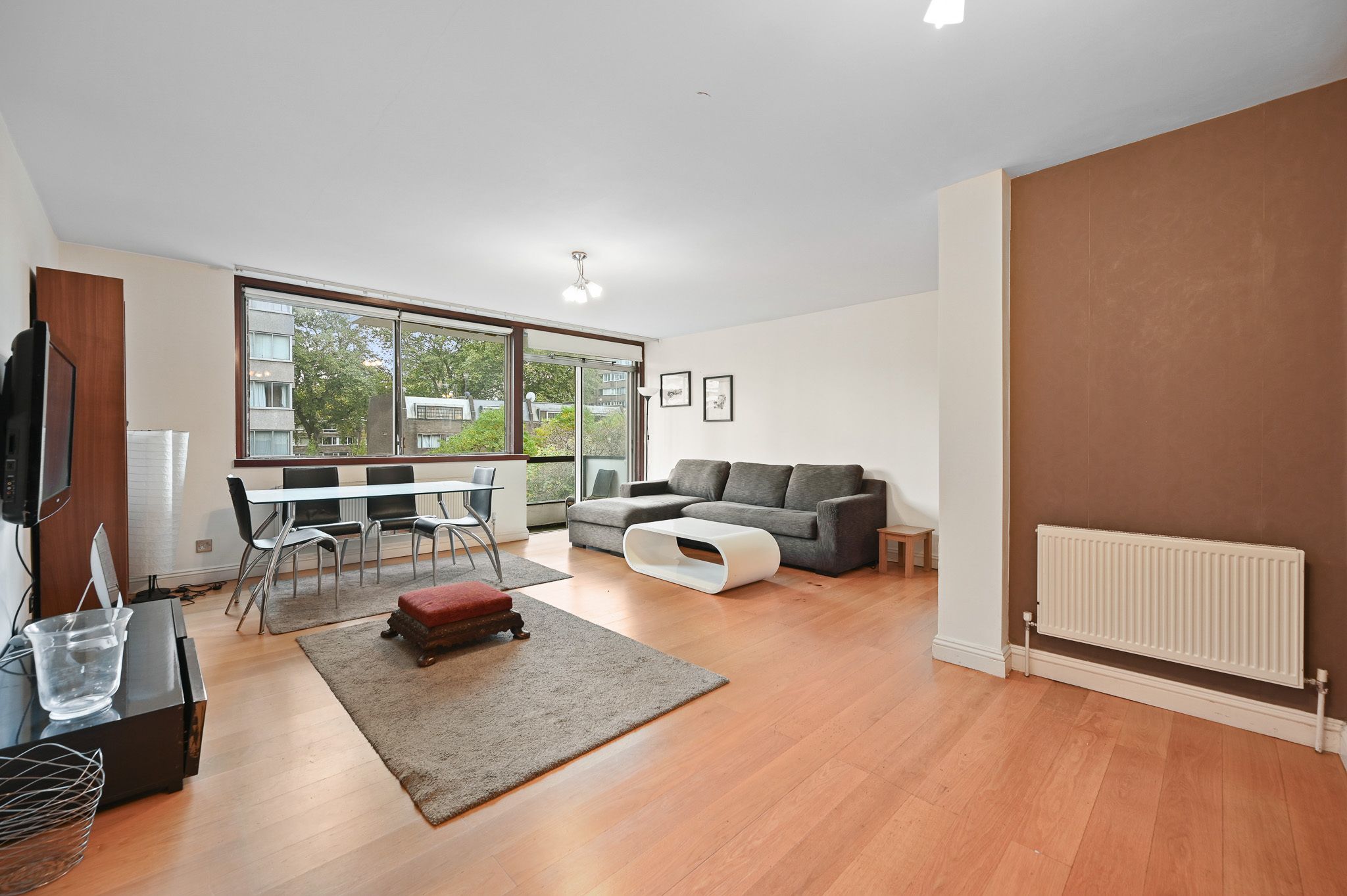 Cambridge Square, Hyde Park Estate... 2 bed flat for sale