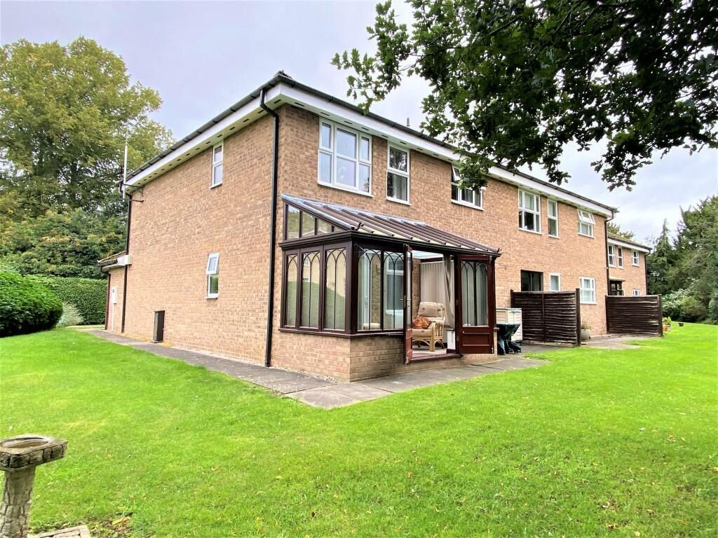 2 bed flat