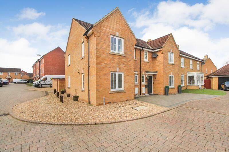 3 bed semi-detached house