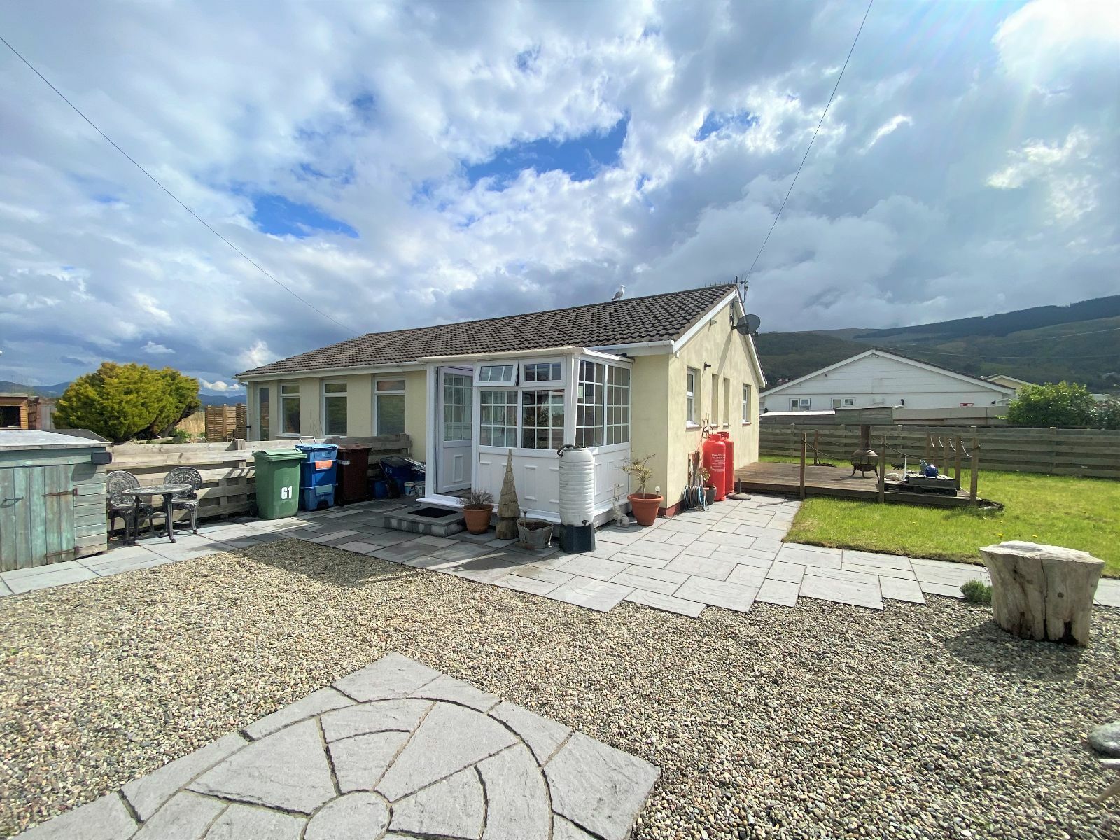 2 bedroom bungalow for sale