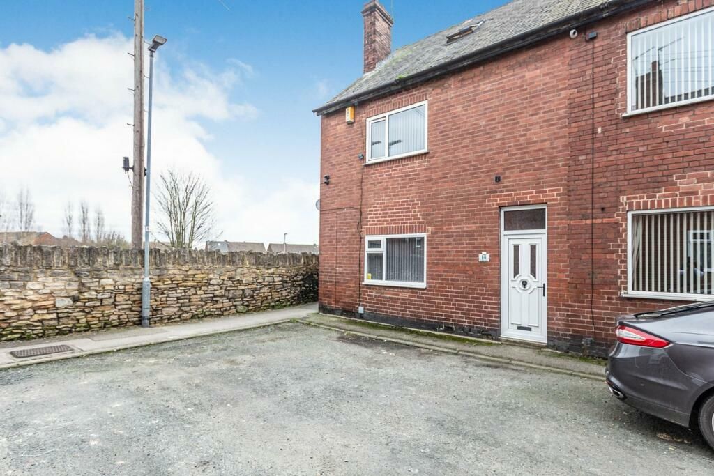 4 bed end of terrace house