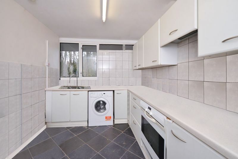 3 bedroom flat for sale