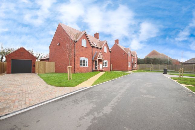 3 bed detached house