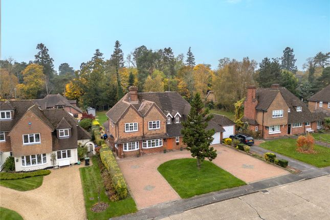 6 bed detached house