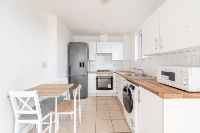 Cameron Crescent, Edgware, HA8 2 bed flat for sale
