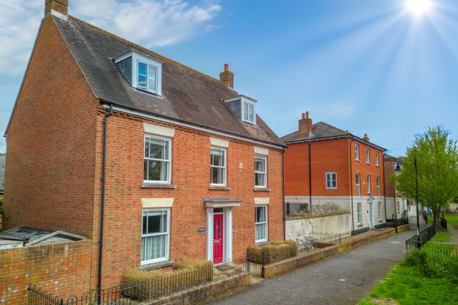 9 Streamside, Taunton 5 bed detached house for sale