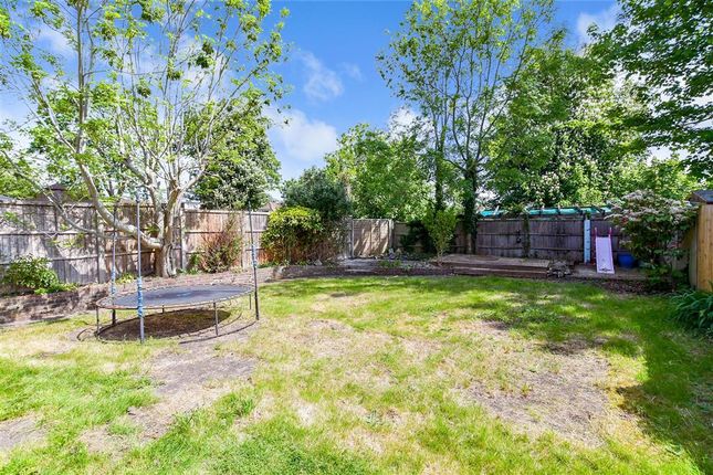 3 bed end terrace house