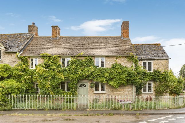 The Green, Tackley, OX5 4 bed cottage for sale