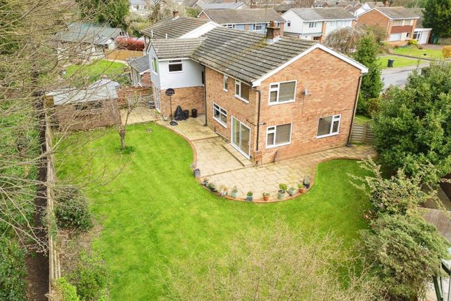 6 bedroom detached house for sale