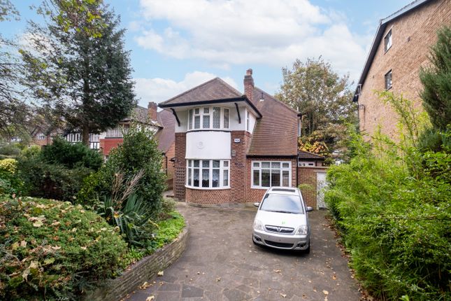 5 bed detached house