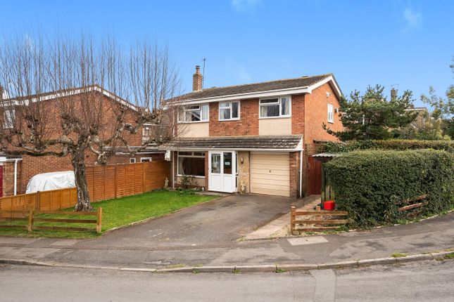 Manning Avenue, Cullompton, Devon, EX15 4 bed detached house for sale