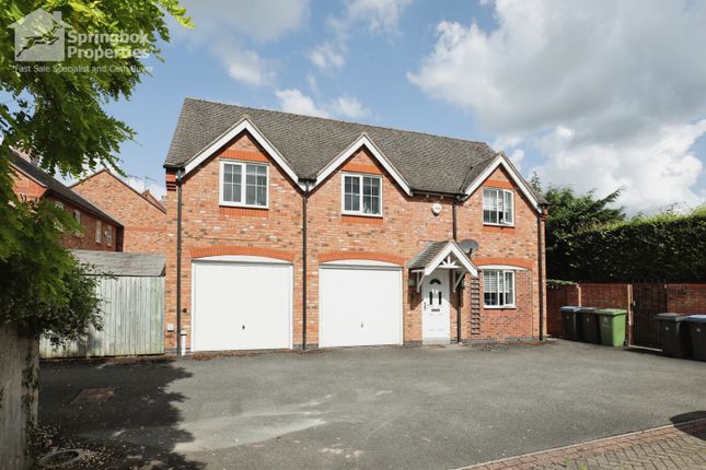 3 bed detached house