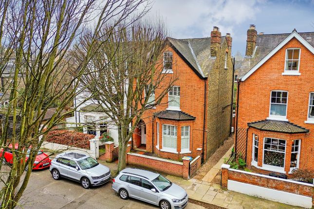 Strafford Road, Twickenham, TW1 4 bed semi