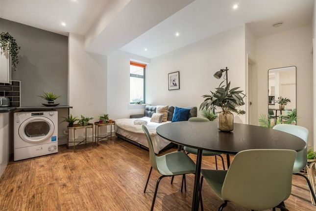 Curtain Road, London EC2A 2 bed flat for sale