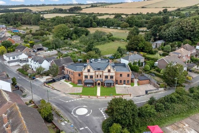 Sompting, Lancing, BN15 0AP 2 bed penthouse for sale