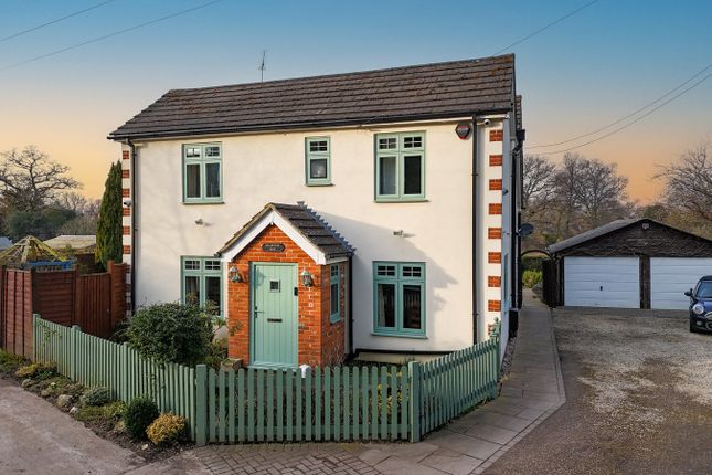 Salisbury Road, Romsey SO51 4 bed detached house for sale