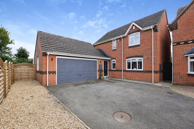 4 bed detached house