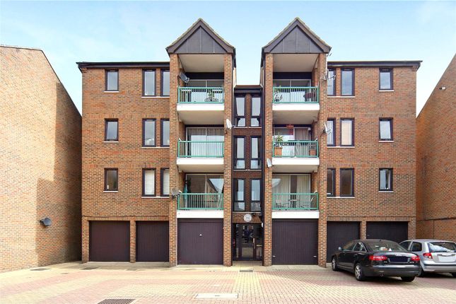London SW6 2 bed apartment for sale