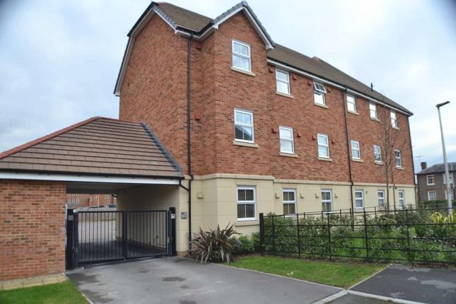 OLD WARDOUR WAY, NEWBURY RG14 2 bed flat for sale