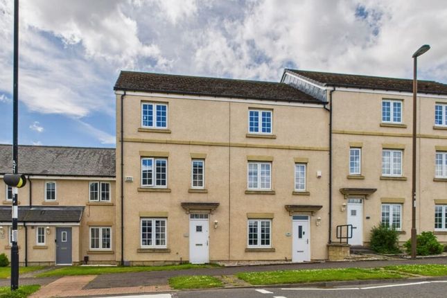 3 bedroom town house for sale