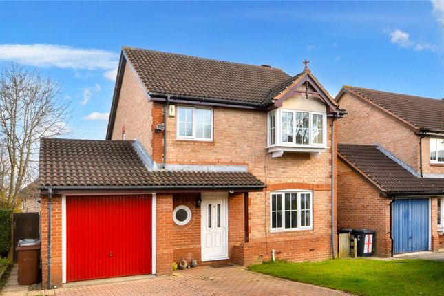 Chestnut Way, Leeds, West Yorkshire 3 bed detached house for sale