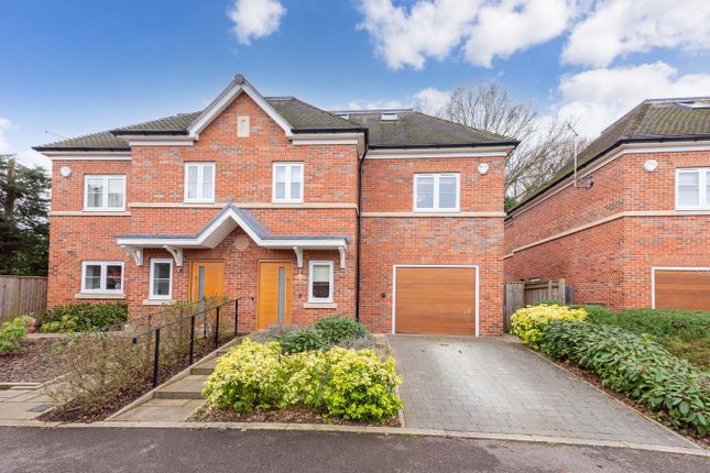 Woodlands Rise, Maidenhead SL6 4 bed semi
