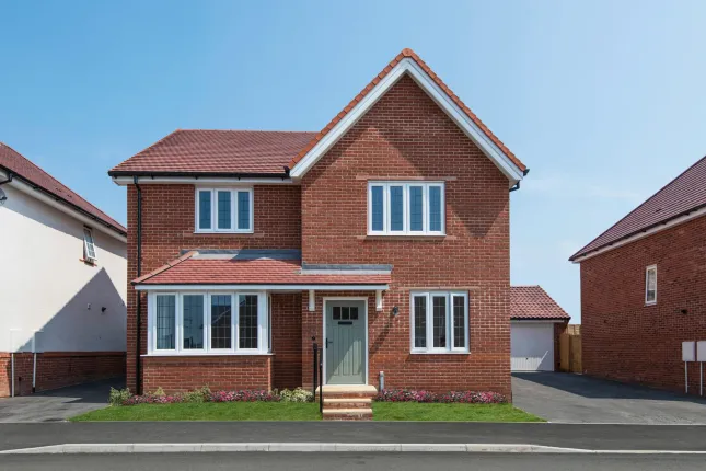 4 bed detached house