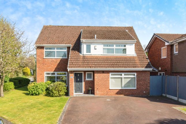 5 bed detached house