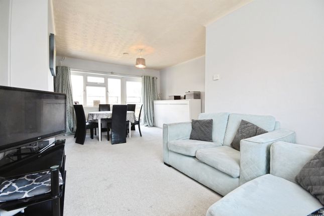 2 bedroom maisonette for sale