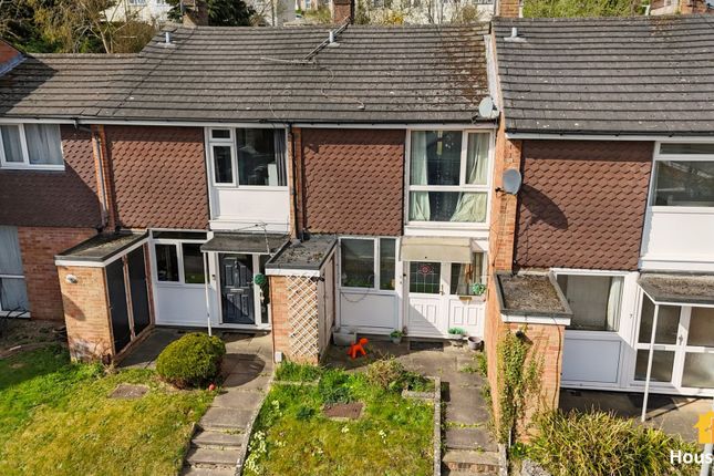 Abbotts Vale, Chesham, HP5 3HN 2 bed terraced house for sale