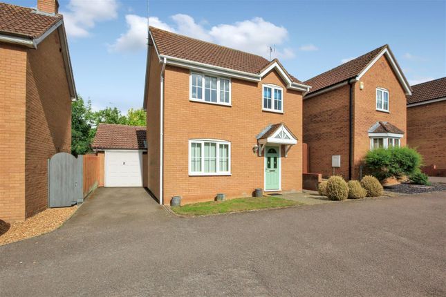 3 bed detached house