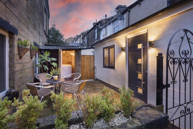 Pasture Lane., Barrowford 2 bed cottage for sale