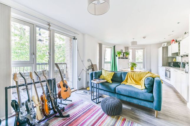 Connersville Way, Purley Way... 1 bed flat for sale