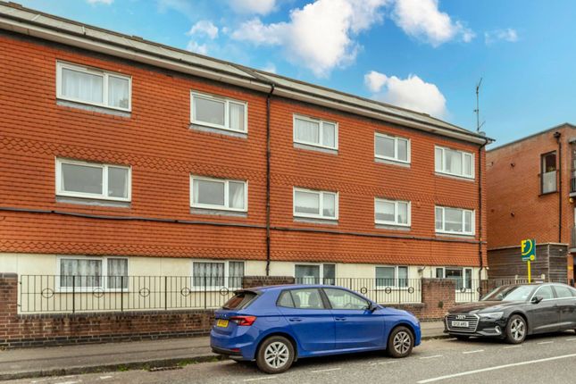 Grange Road, Plaistow, London, E13 2 bed flat for sale