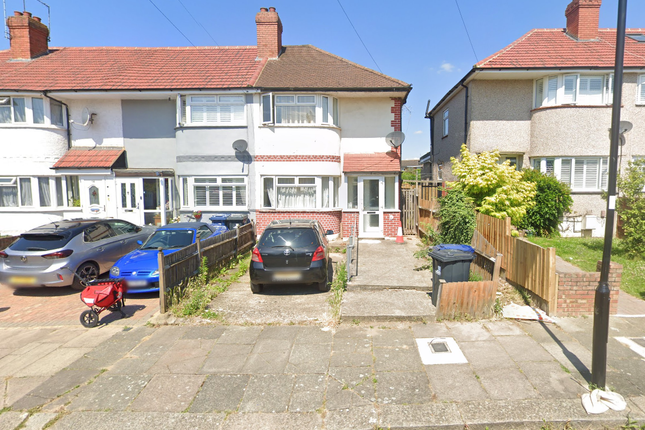 3 bed end terrace house