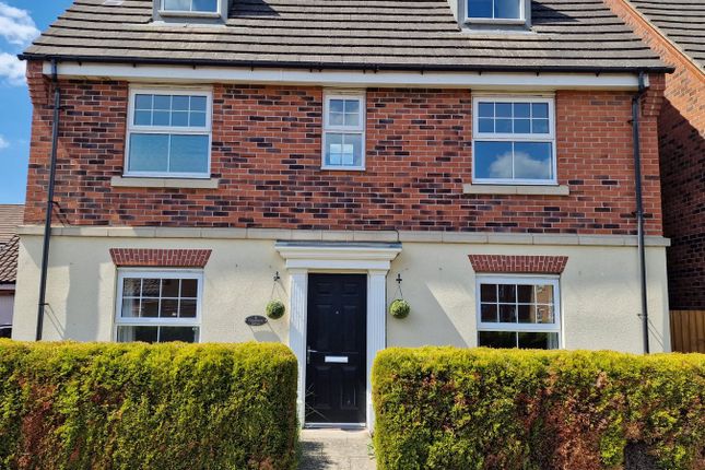 5 bed detached house