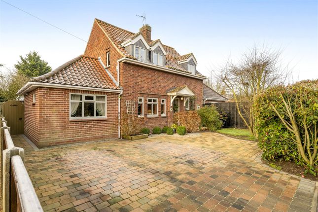 3 bed detached house