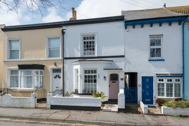 West Street, Deal, Kent, CT14 2 bed terraced house for sale