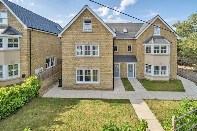 5 bedroom semi-detached house for sale