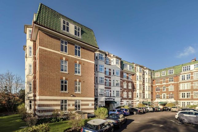 Haven Green, London W5 3 bed flat for sale