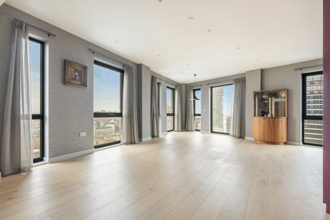 Roosevelt Tower, 18 Williamsburg... 2 bed flat for sale