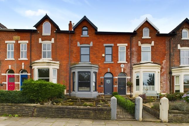 6 bed terraced house