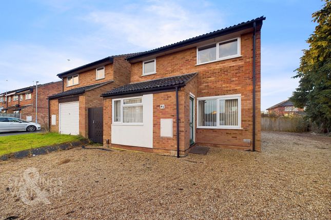 4 bed detached house