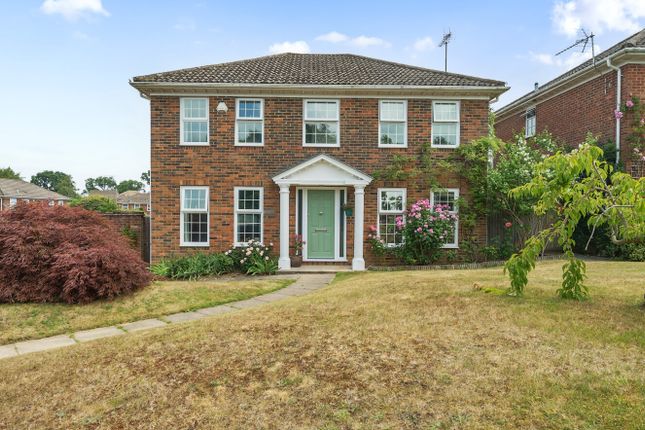 Parkhurst Fields, Farnham GU10 4 bed detached house for sale