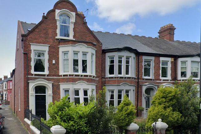 5 bed end terrace house