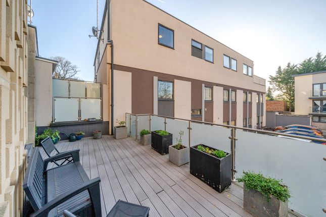 Montpellier Terrace, Gloucestershire... 2 bed apartment for sale