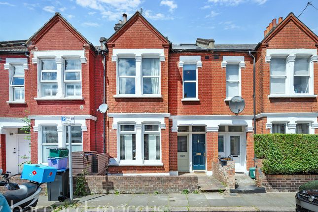 3 bedroom maisonette for sale