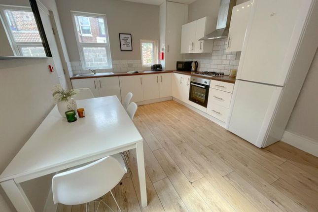 5 bedroom terraced house for sale